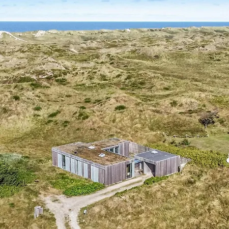 Holiday home Gorgeous In Oksbol With Kitchen *