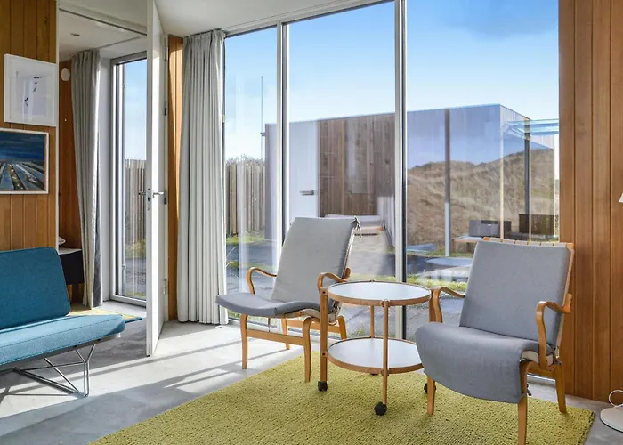 Feriehus With Patio Iv *