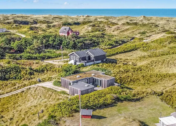 With Patio Iv Feriehus *